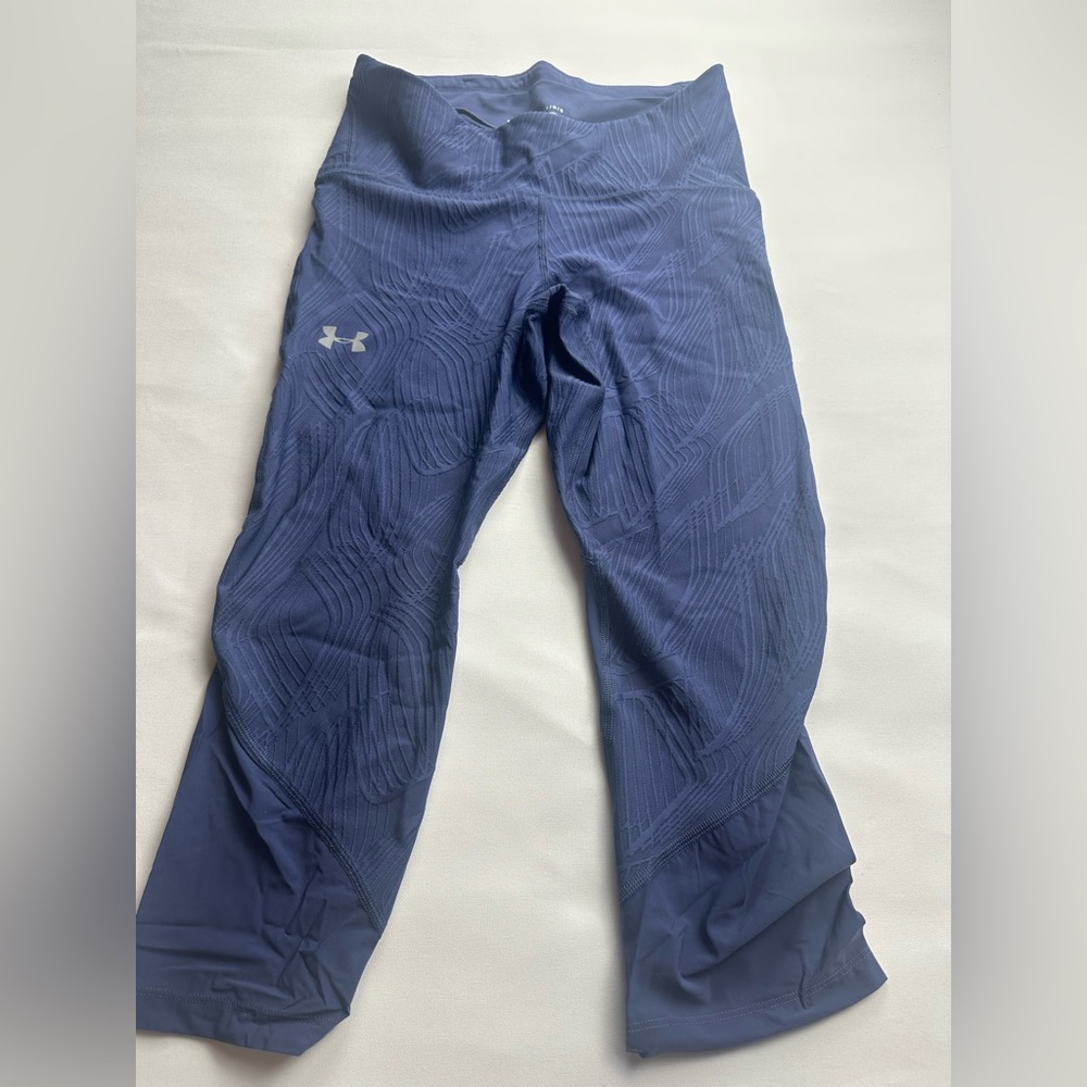 Under Armour Fly Fast jacquard compression crop Leggings. Size L